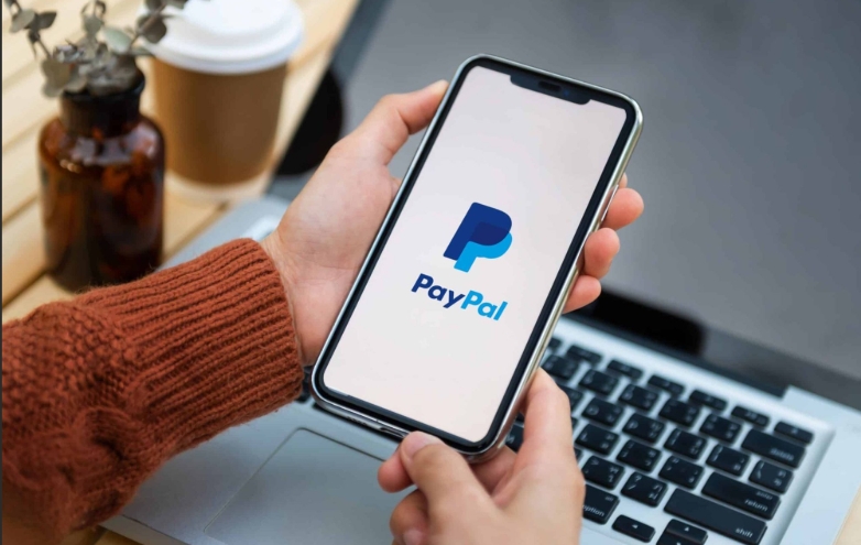 PayPal simplifies transfers: now with crypto