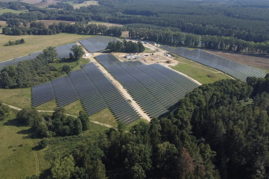 Apple підключається до польського сонця Apple підключається до польського сонця