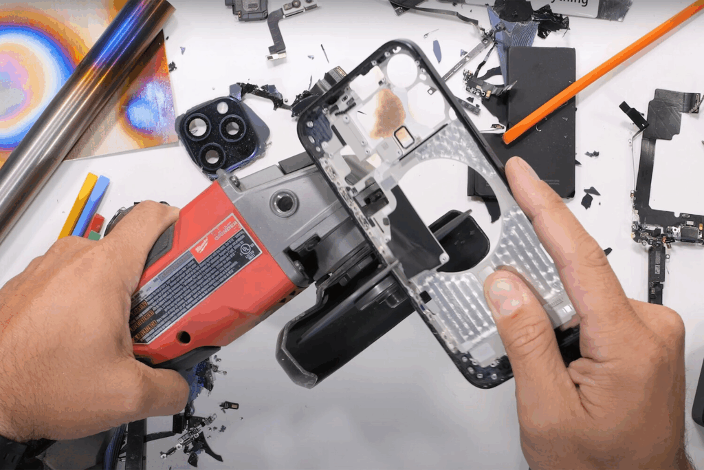 Чому iPhone більше не роблять із титану