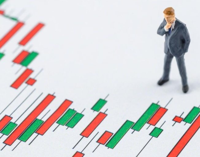 Що таке свічка на графіку і чому важливо тримати монети весь цикл