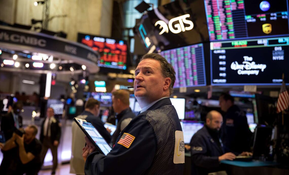 Два рынка в одном: Dow обновляет пики, Nasdaq ищет опору Два рынка в одном: Dow обновляет пики, Nasdaq ищет опору