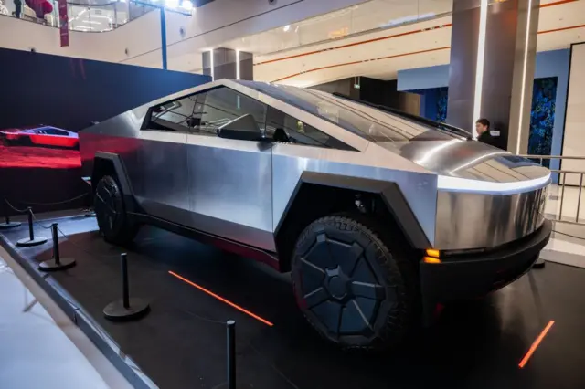 Самая дорогая зарплата в истории: Маск снова получил опционы Tesla