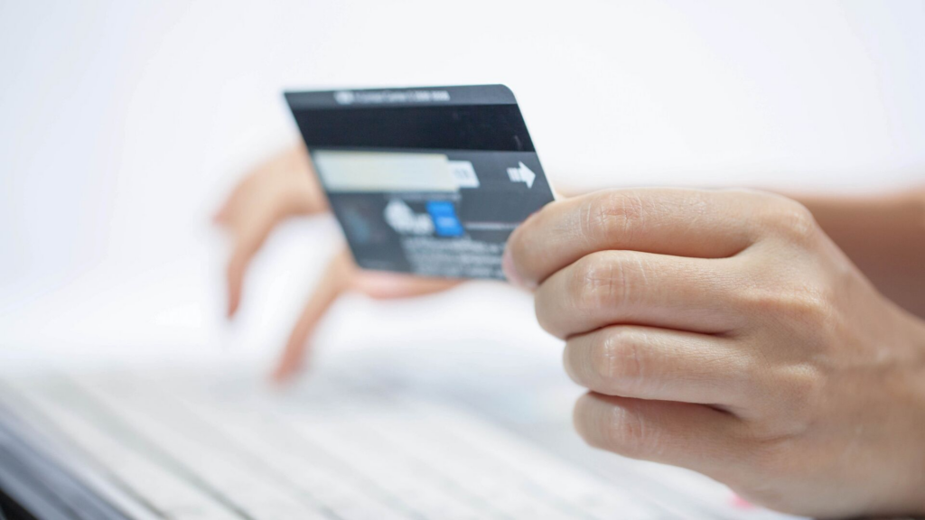 Топ-5 мошеннических схем телефонных «крыс»